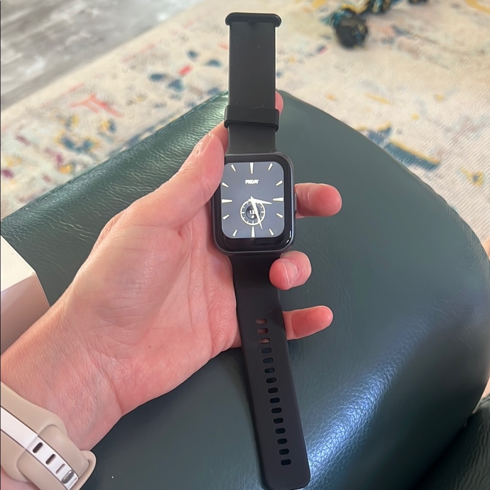 Black Smartwatch by Spade & Co. Health smartwatch 3.